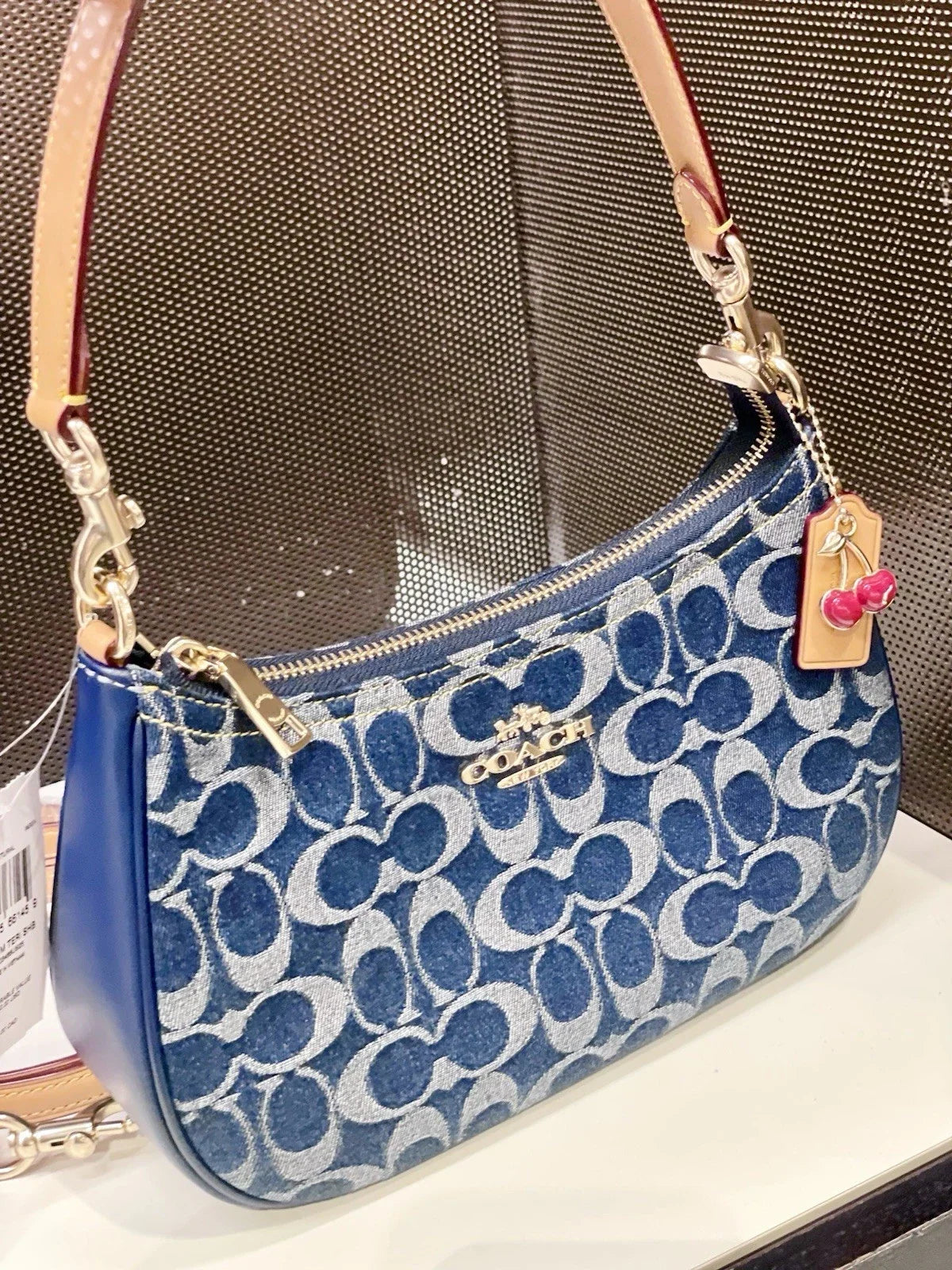 Coach Teri Shoulder Bag in Signature Denim CAF82 / CAK35 – New With Tags